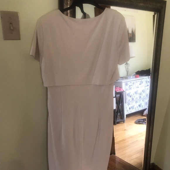 Cream dress - Picture 5 of 5